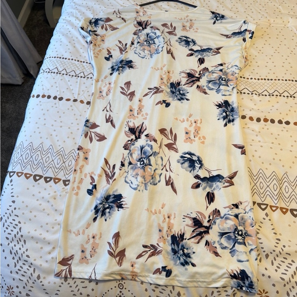 Floral Print Dress - Picture 2 of 3